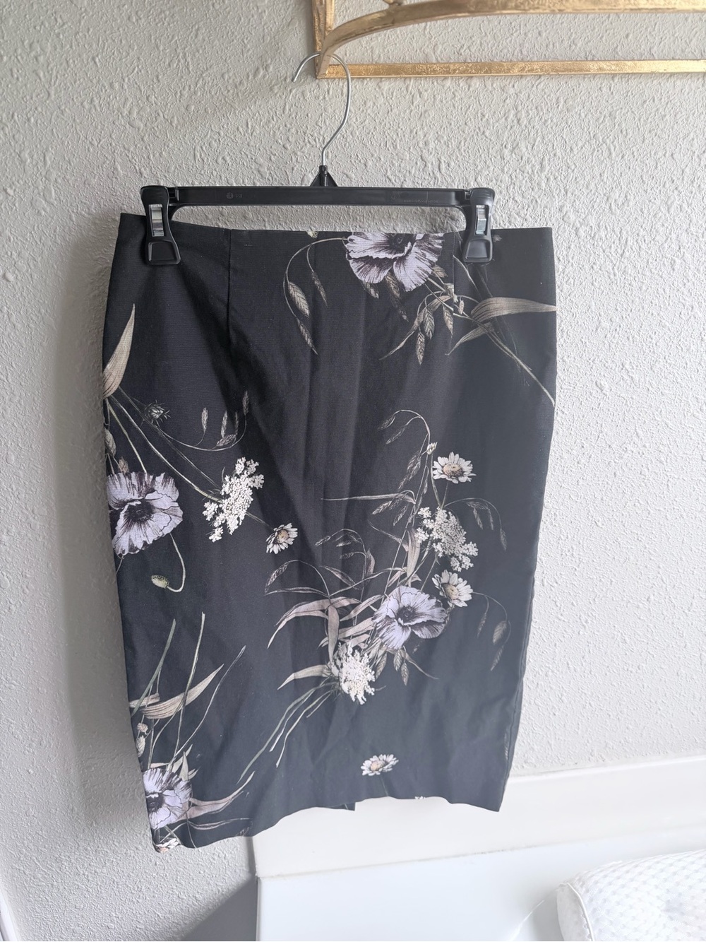 Antonio Melani Black Floral Pencil Skirt - Elegant Women’s Workwear